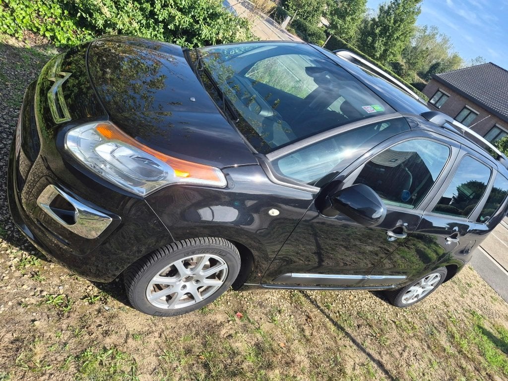 Citroën C3 Picasso 1.2 PureTech 110 Exclusive, Autos, Achat, Euro 6, Entretenue par le concessionnaire, Noir