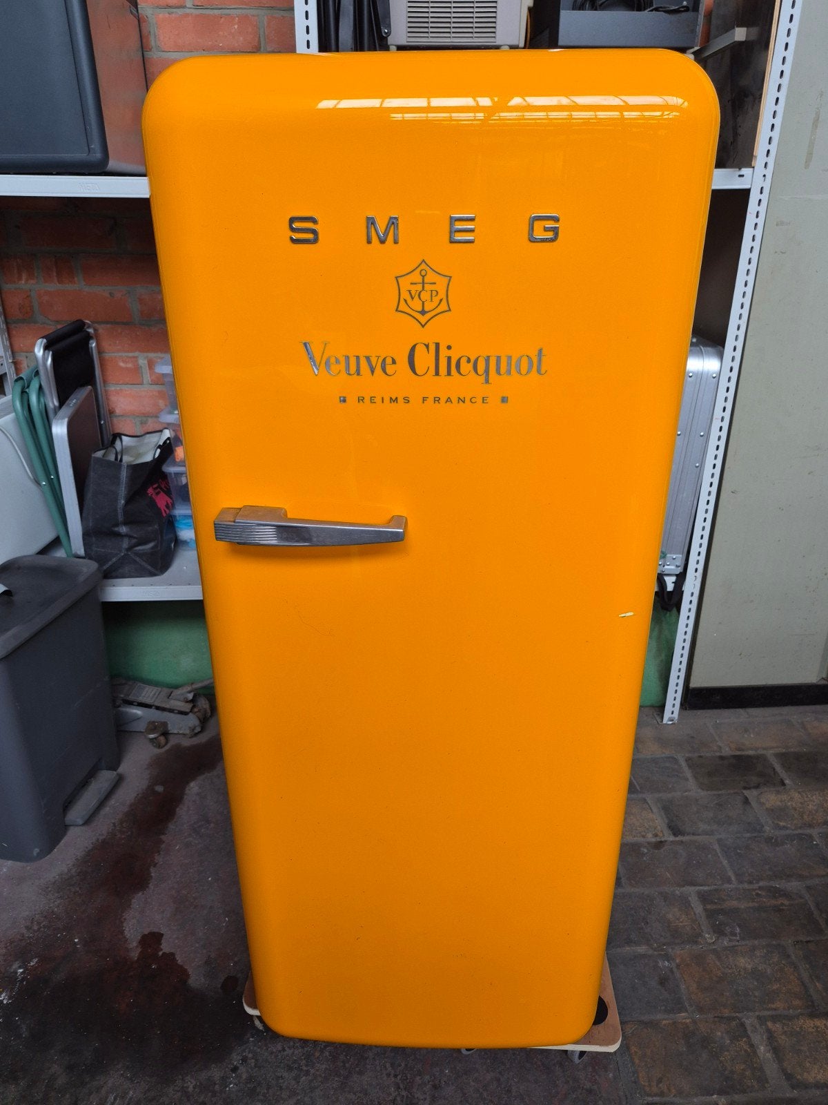VEUVE CLICQUOT FRIGO, Elektronische apparatuur, Koelkasten en IJskasten, Ophalen, Gebruikt, Met vriesvak