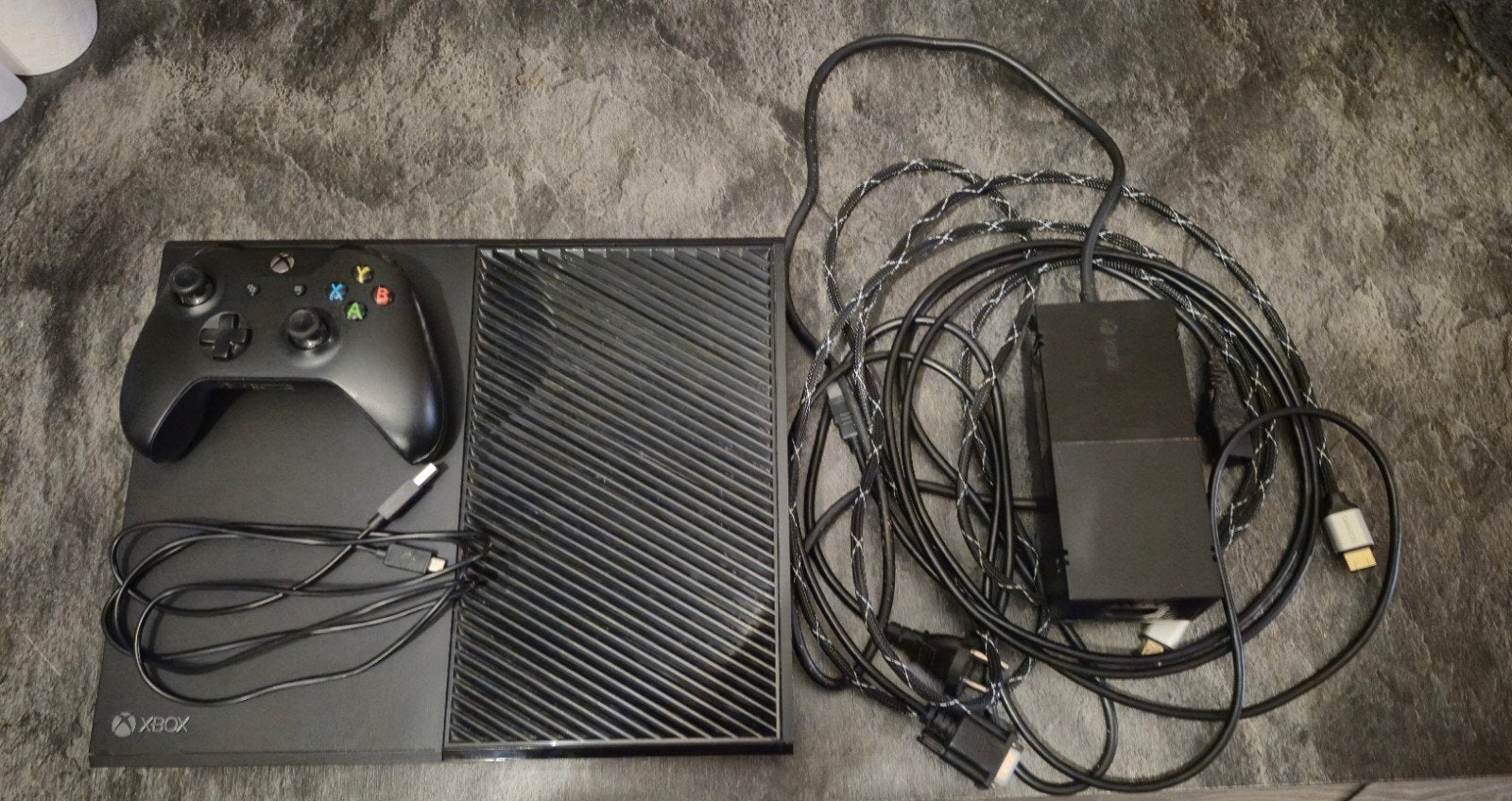 xbox one édition 1tb 1000GB, Neuf, Avec 1 manette, Xbox One, Enlèvement