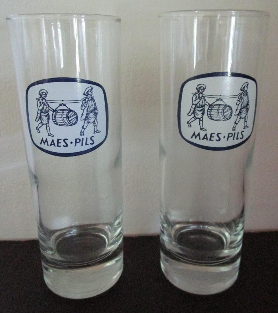 2 bierglazen MAES PILS (als nieuw) - TIP VOOR VADERDAG ?, Ophalen of Verzenden, Zo goed als nieuw, Glas of Glazen, Heineken