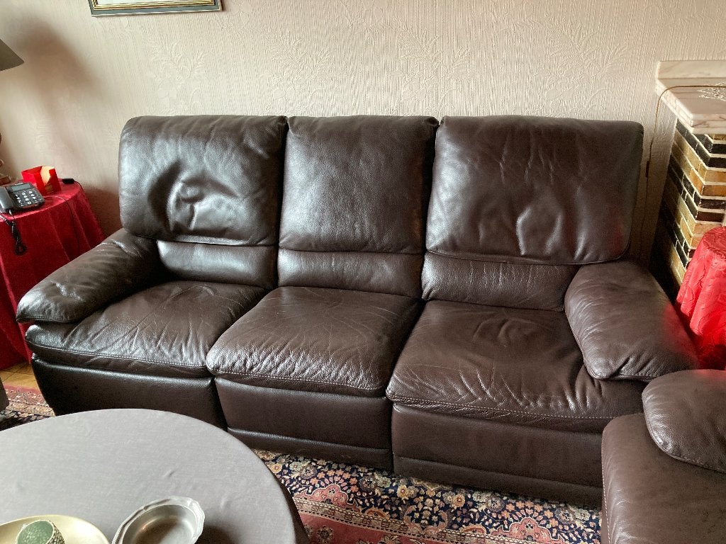 Lederen salon, Enlèvement, Utilisé, Cuir, Modern maar kan voor elk interieur.