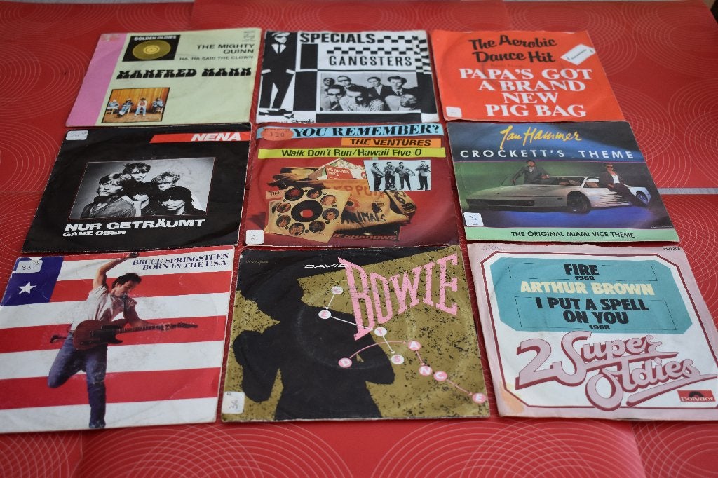 45t's retro vinyls alle talen & genres, Cd's en Dvd's, Overige genres, 7 inch, Ophalen of Verzenden, Zo goed als nieuw