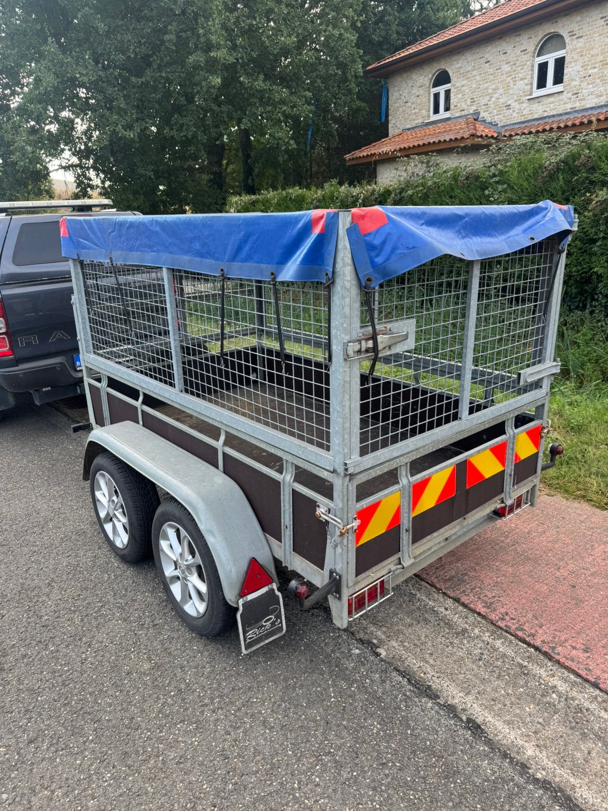 Ongeremde dubbelas met loofrekken, Auto diversen, Ophalen, Zo goed als nieuw