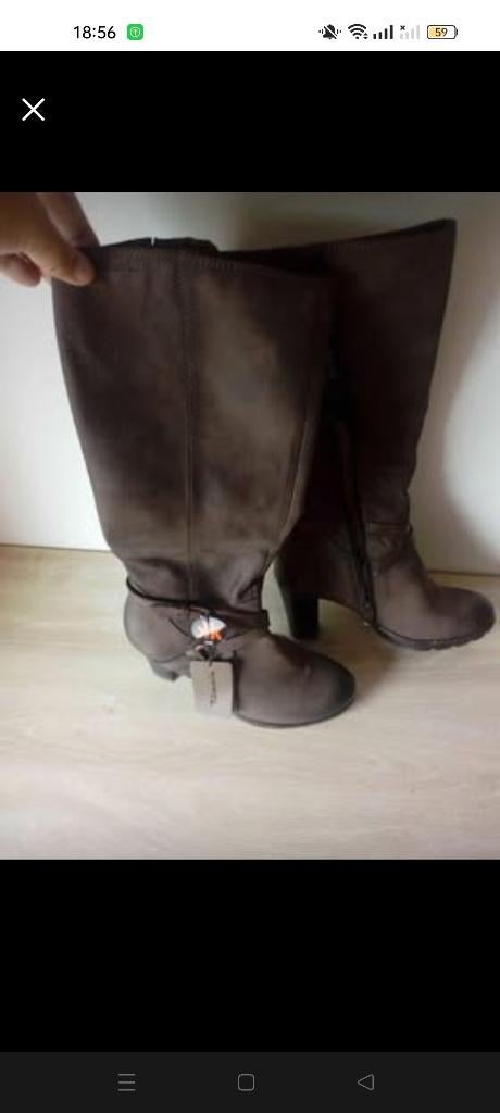 Bottes Tamaris NEUVES avec étiquette. Pointure 39., Brun, Enlèvement, Bottes hautes, Neuf