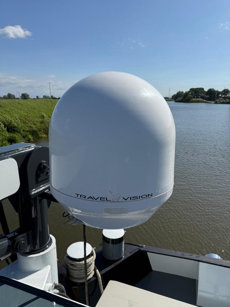 Travel Vision Q7 Duo Automatische Satellietschotel, Ophalen, Zo goed als nieuw, (Schotel)antenne, Overige merken