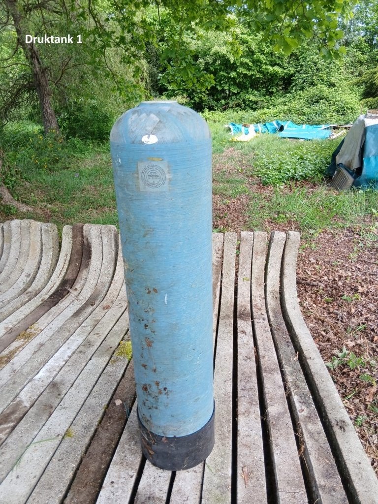 2 Druktanken - kunststof - Gratis - te Zonhoven, Ophalen