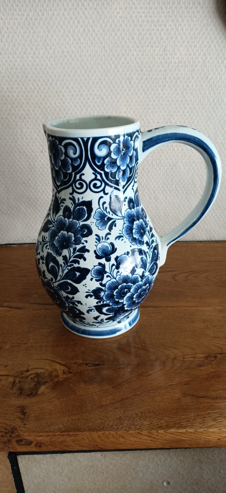Delft vaas in prima staat, Ophalen