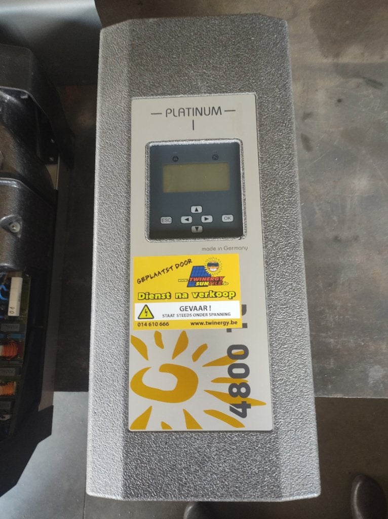 Omvormer, Bricolage & Construction, Panneaux solaires & Accessoires, Enlèvement, Utilisé, Autres types, 200 watts-crêtes ou plus