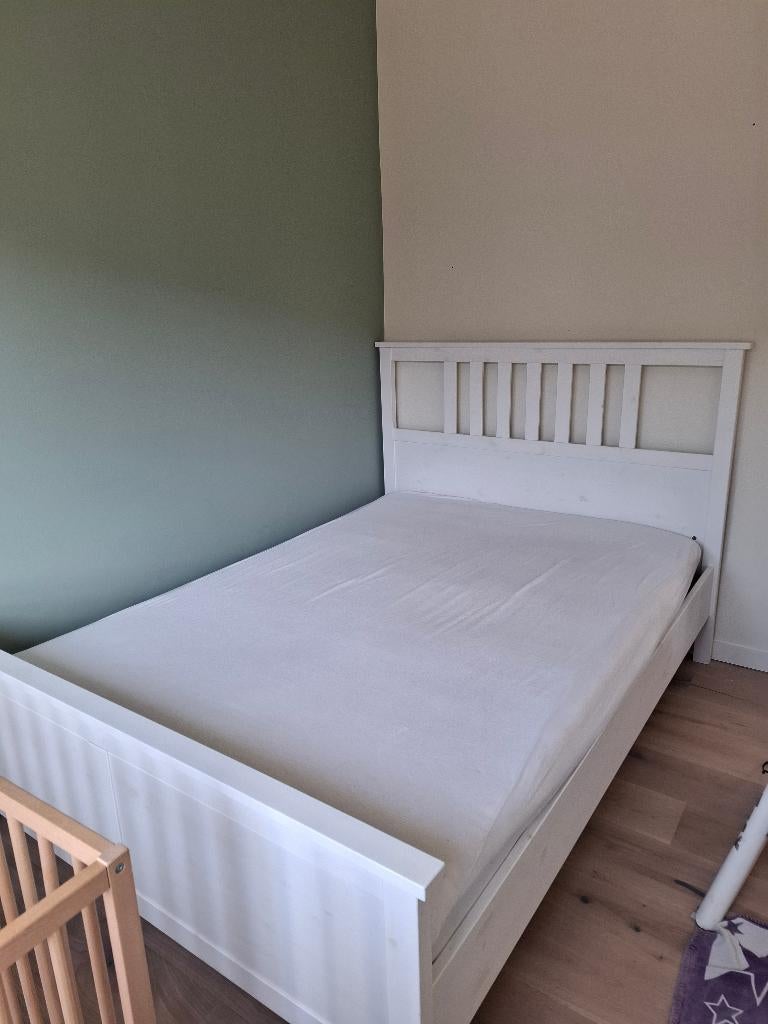 Twijfelaar, Huis en Inrichting, Slaapkamer | Bedden, Gebruikt, Twijfelaar, 140 cm, 200 cm, Hout, Wit, Ophalen