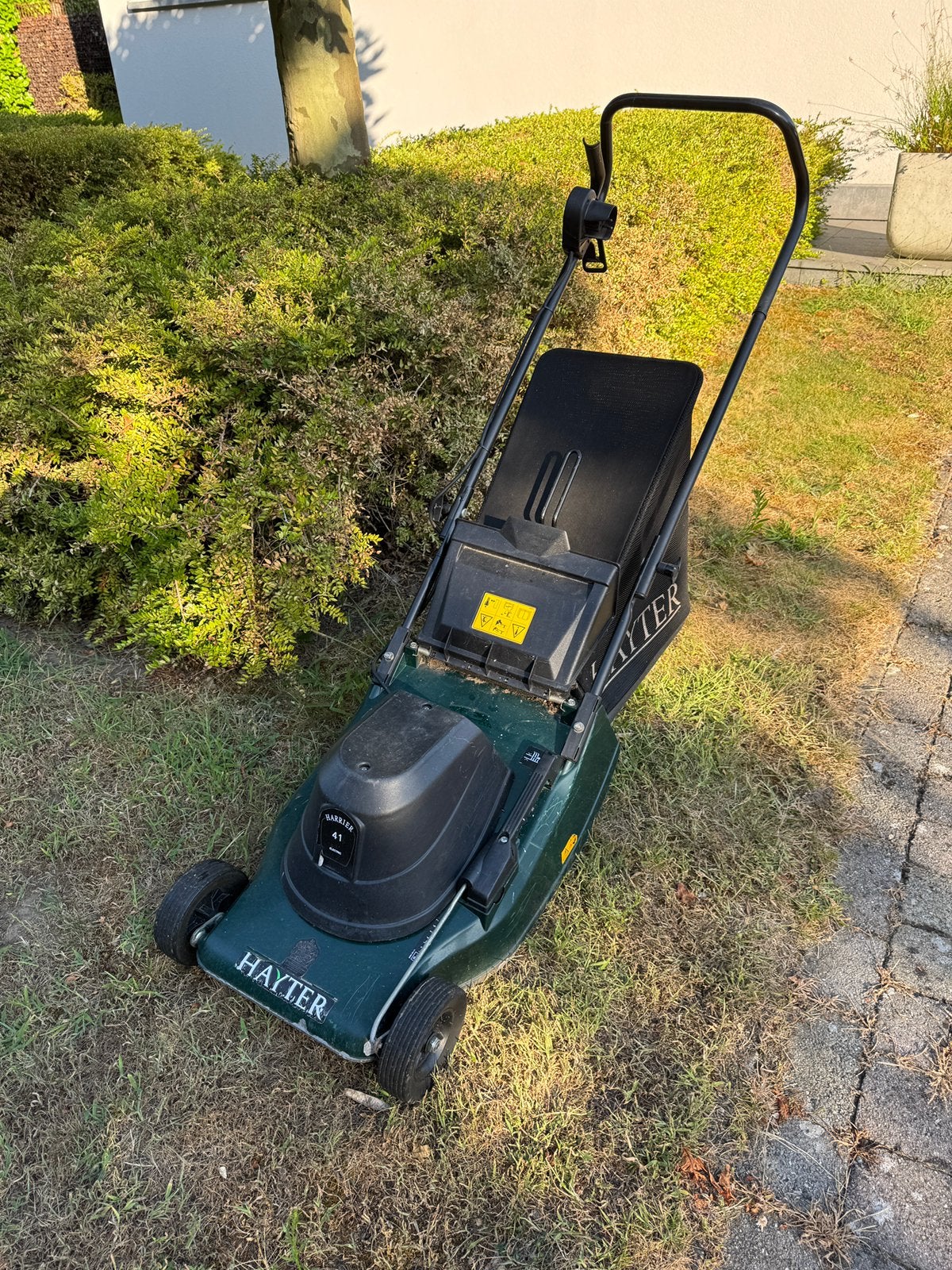 Bonne tondeuse à gazon, Tondeuse rotative, 40 à 49 cm, Enlèvement, Utilisé