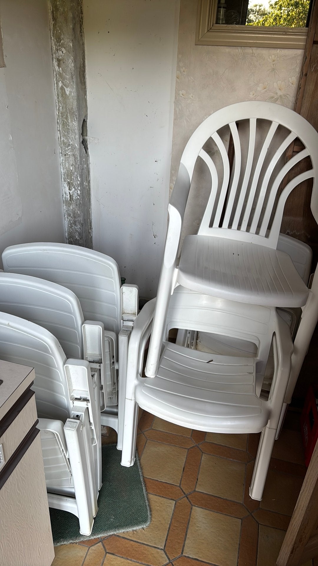 Witte tuinstoelen, Ophalen, Gebruikt