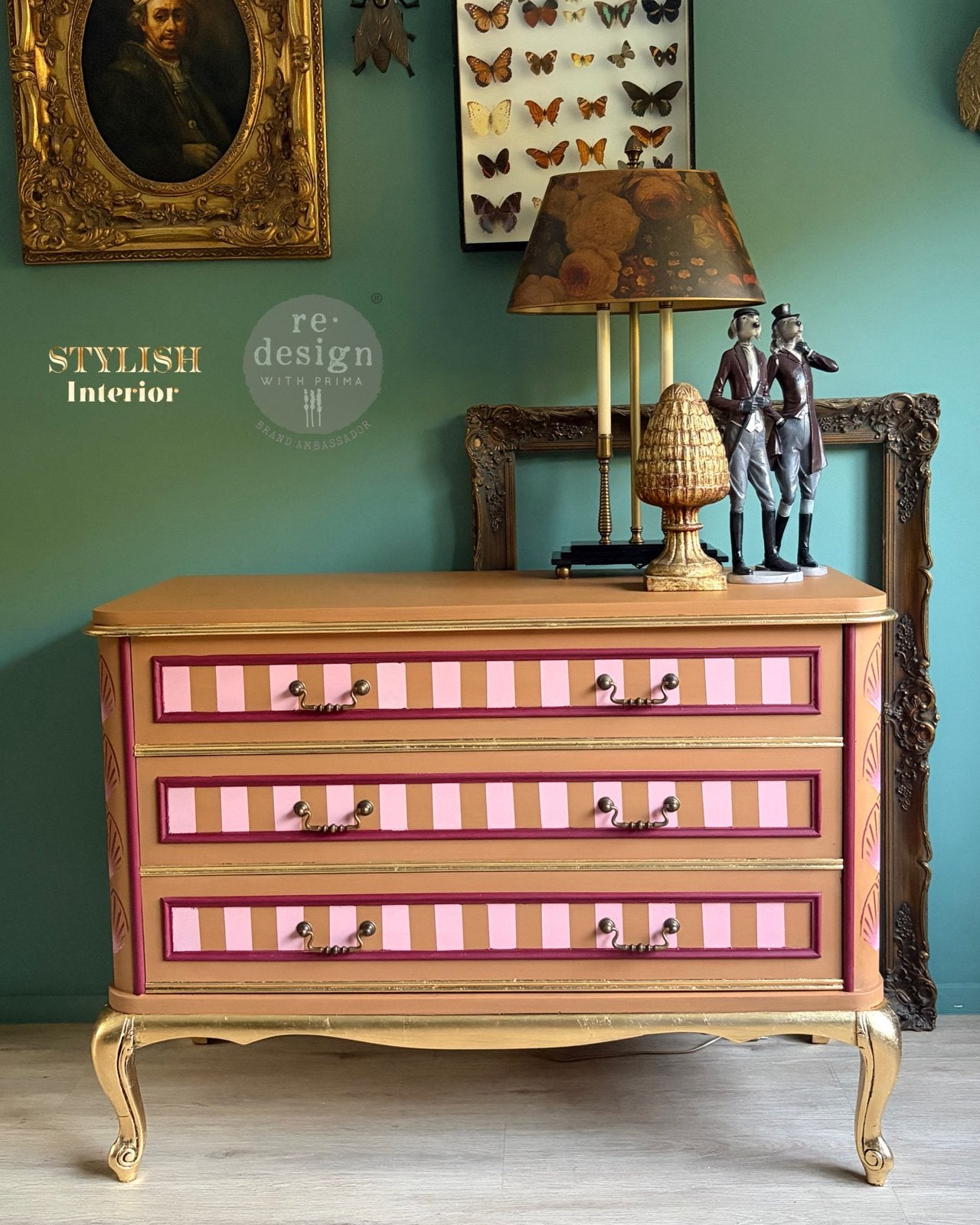 L'armoire à coquillages dorés, Maison & Meubles, Enlèvement ou Envoi, Comme neuf