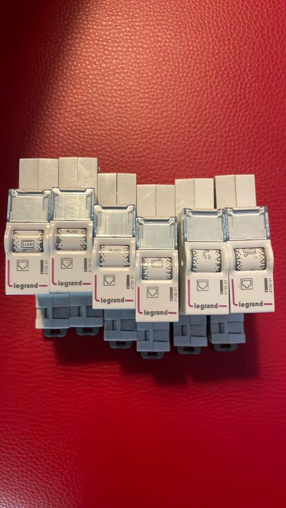 Legrand 4 130 01 utp din cat 6, Informatique & Logiciels, Pc & Câble réseau, Enlèvement ou Envoi, Neuf