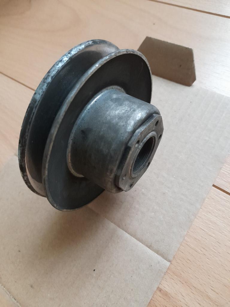 Honda camino b klasse achter vario poulie, Ophalen