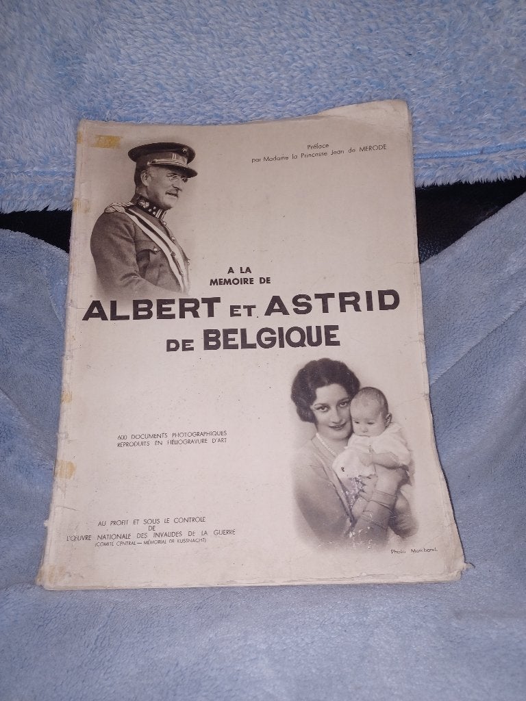 A la mémoire de Albert et Astrid de Belgique. 1936, Enlèvement ou Envoi