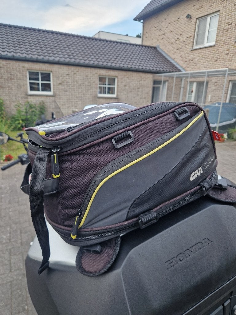 Givi tanktas, Motos, Accessoires | Valises & Sacs, Enlèvement ou Envoi, Utilisé