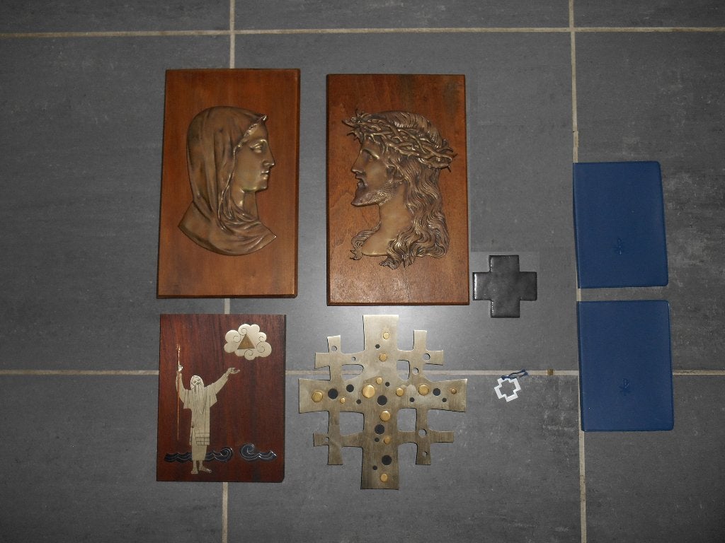 Kruisbeelden & allerhande, Ophalen of Verzenden