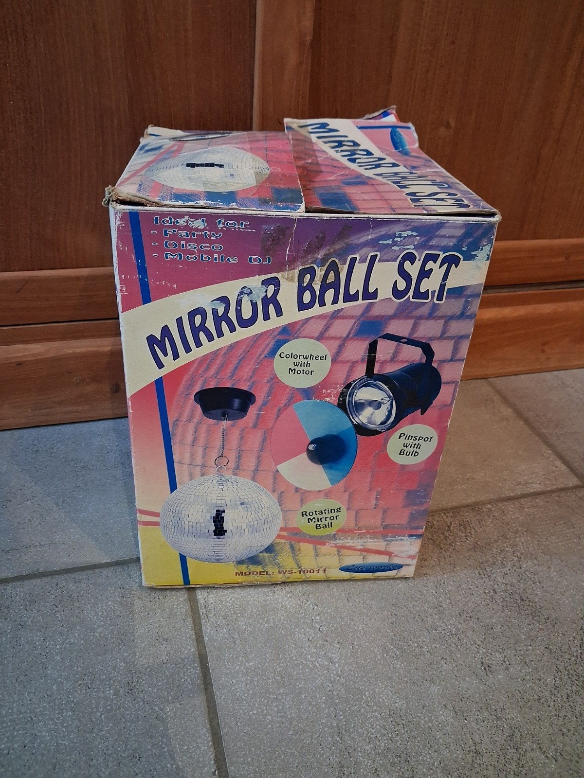 Draaiende discobol,spiegelbol met motor en lamp, Ophalen