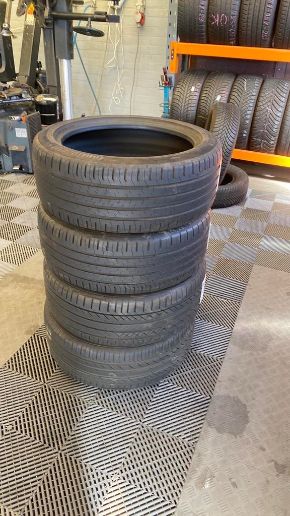 225/45/17  continental met monteren per stuk 50 eur, Ophalen, Zo goed als nieuw