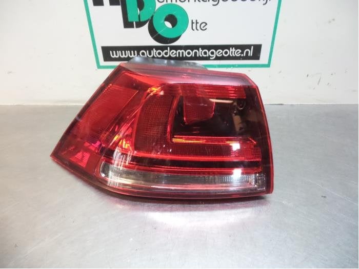 Feu arrière gauche d'un Volkswagen Golf (Golf 12-), Autos : Pièces & Accessoires, -, 3 mois de garantie, Utilisé, -
