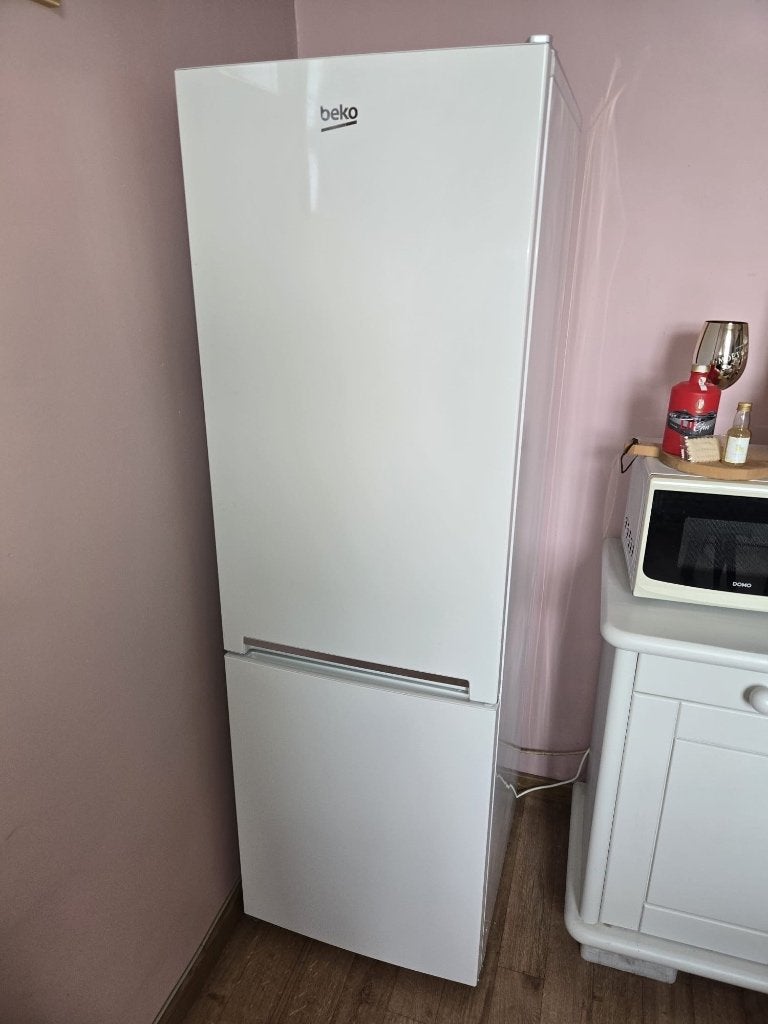Réfrigérateur / Congélateur combiné BEKO – État impeccable, Avec compartiment congélateur, 160 cm ou plus, Comme neuf, Enlèvement
