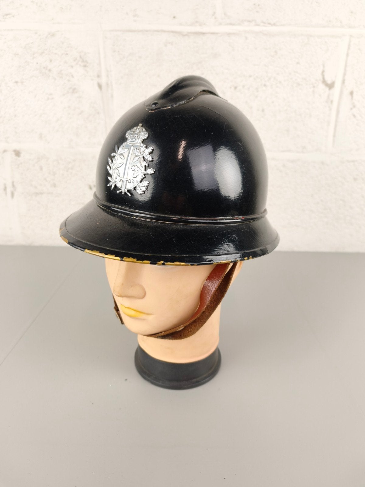 Oude Belgische politie helm, Verzamelen, Militaria | Algemeen, Ophalen of Verzenden, ., ., .