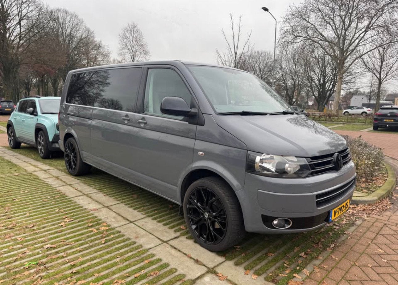 Vw Transporter 2.0 L2H1 trekhaak airco dsg carplay, Auto's, Bestelwagens en Lichte vracht, 4 cilinders, Volkswagen, Parkeersensor