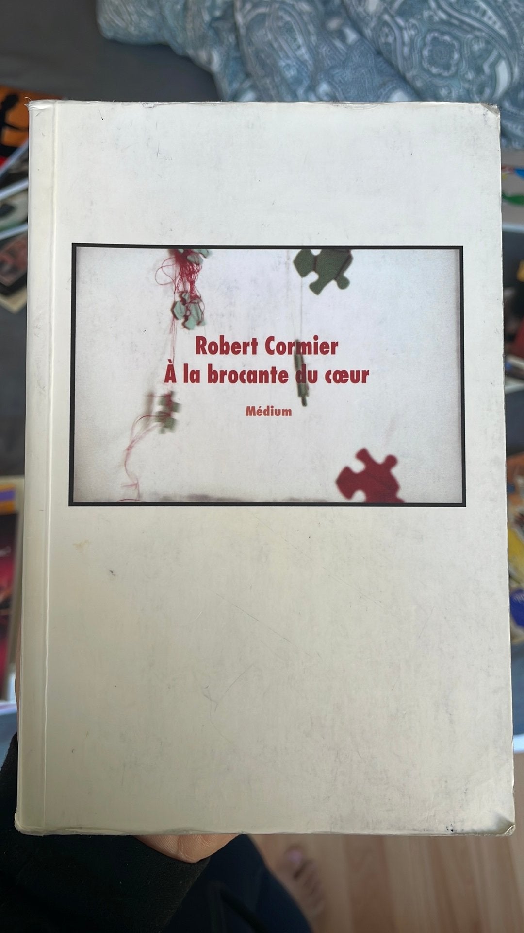 A la brocante du coeur - robert cormier, Livres, Livres pour enfants | Jeunesse | 13 ans et plus, Enlèvement, Comme neuf