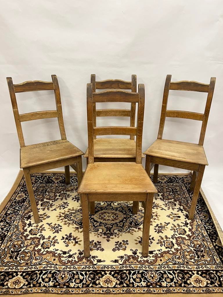 Lot de 4 chaises anciennes de style rustique, Huis en Inrichting, Ophalen, Zo goed als nieuw, Hout, Eén