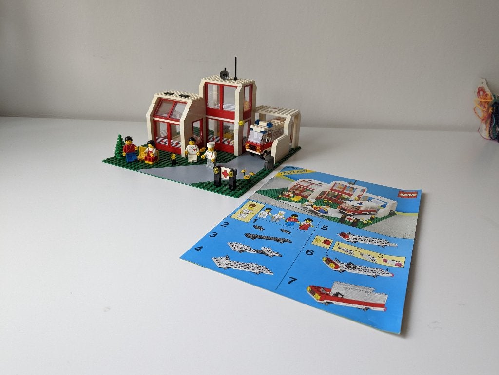Hôpital LEGO City 6380 - Centre de traitement d'urgence, City, Enlèvement ou Envoi, Lego, Utilisé