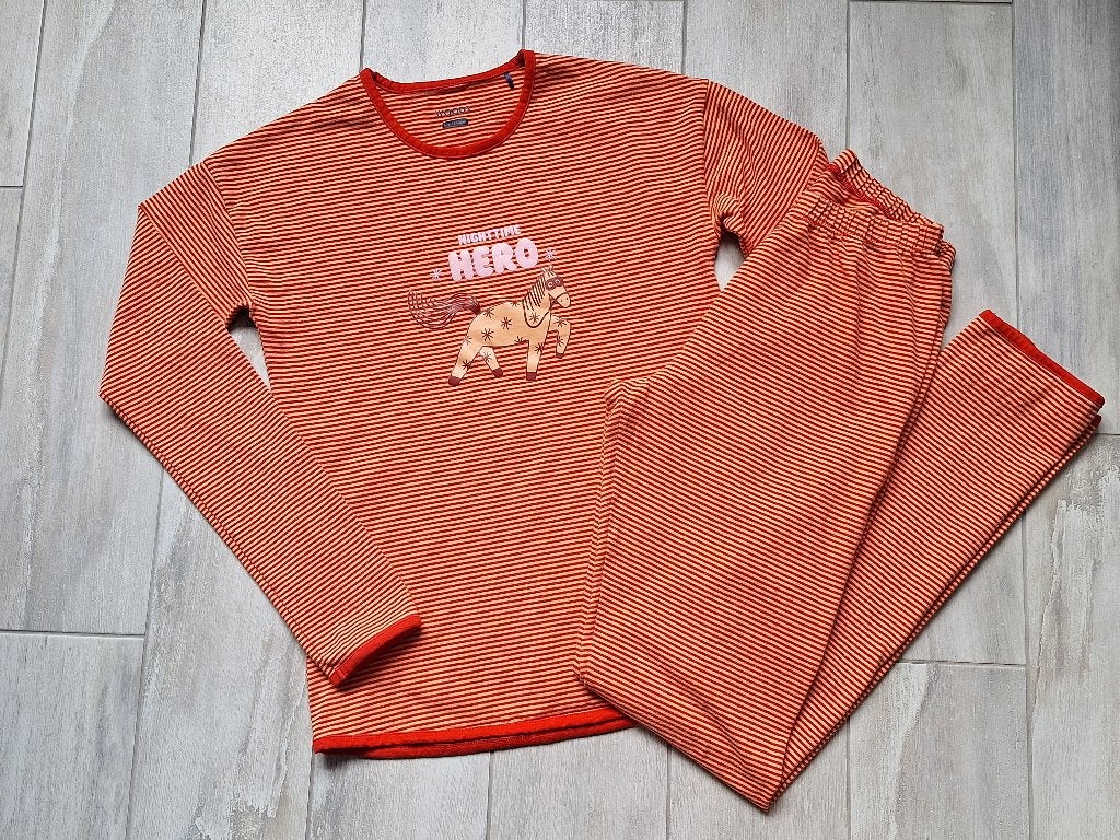 ✿ M164 - Woody pyjama thema paard, Kinderen en Baby's, Nacht- of Onderkleding, Meisje, Ophalen of Verzenden, Zo goed als nieuw