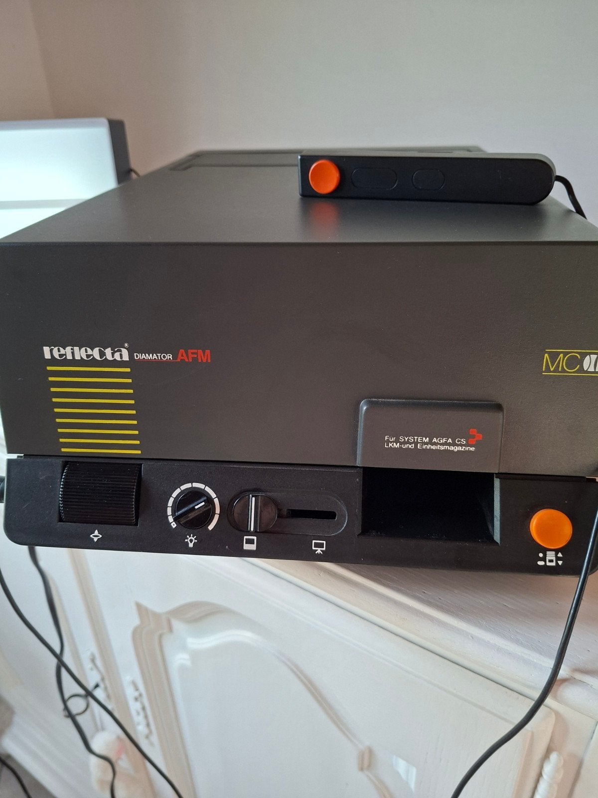 projector voor dia op eigen scherm en projectie, Ophalen