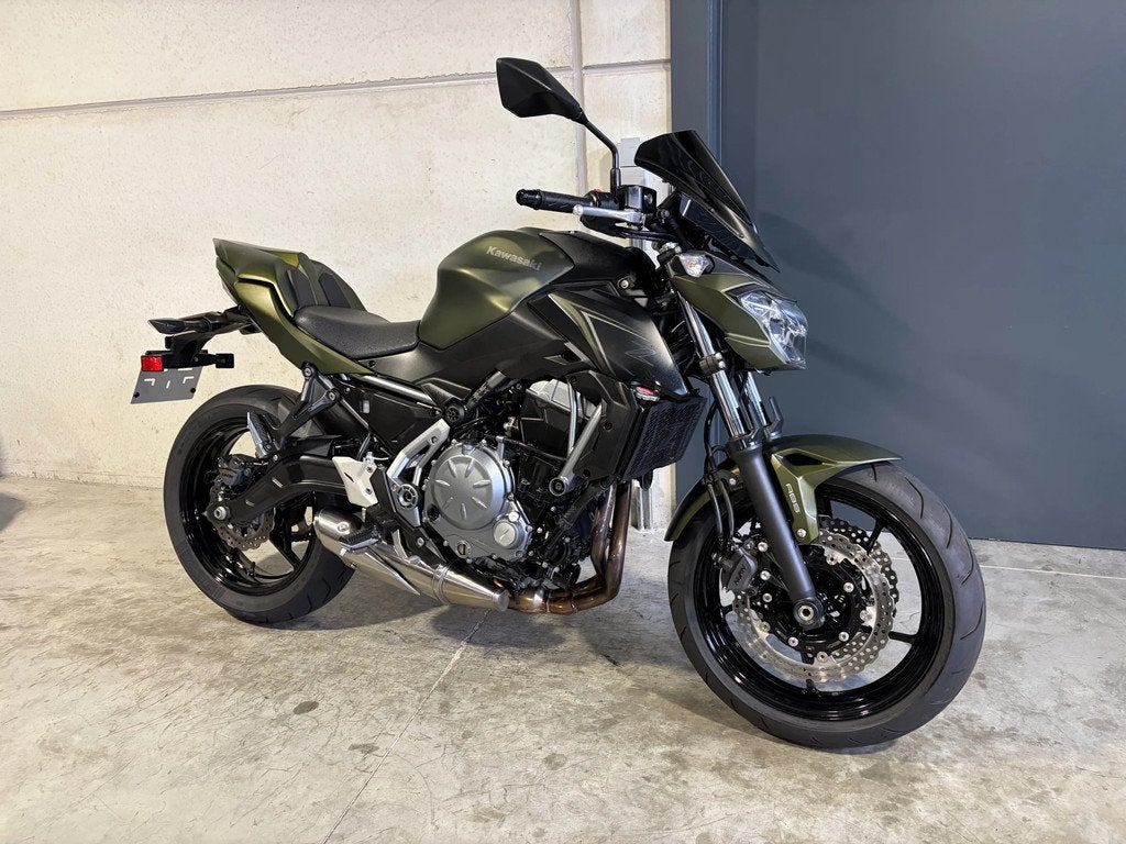 Kawasaki Z650 met seat cover en ruitje (bj 2019), Motoren, Bedrijf, Meer dan 35 kW, Overig, 650 cc