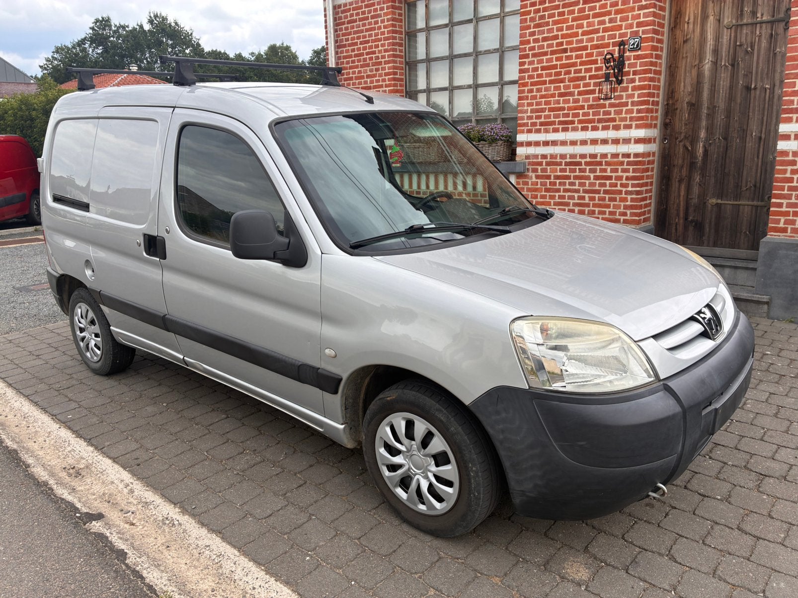 Peugeot partner lichte vracht gekeurd voor verkoop, Auto's, Voorwielaandrijving, Stof, Used 1. Bestelwagens met ervaring., 4 cilinders