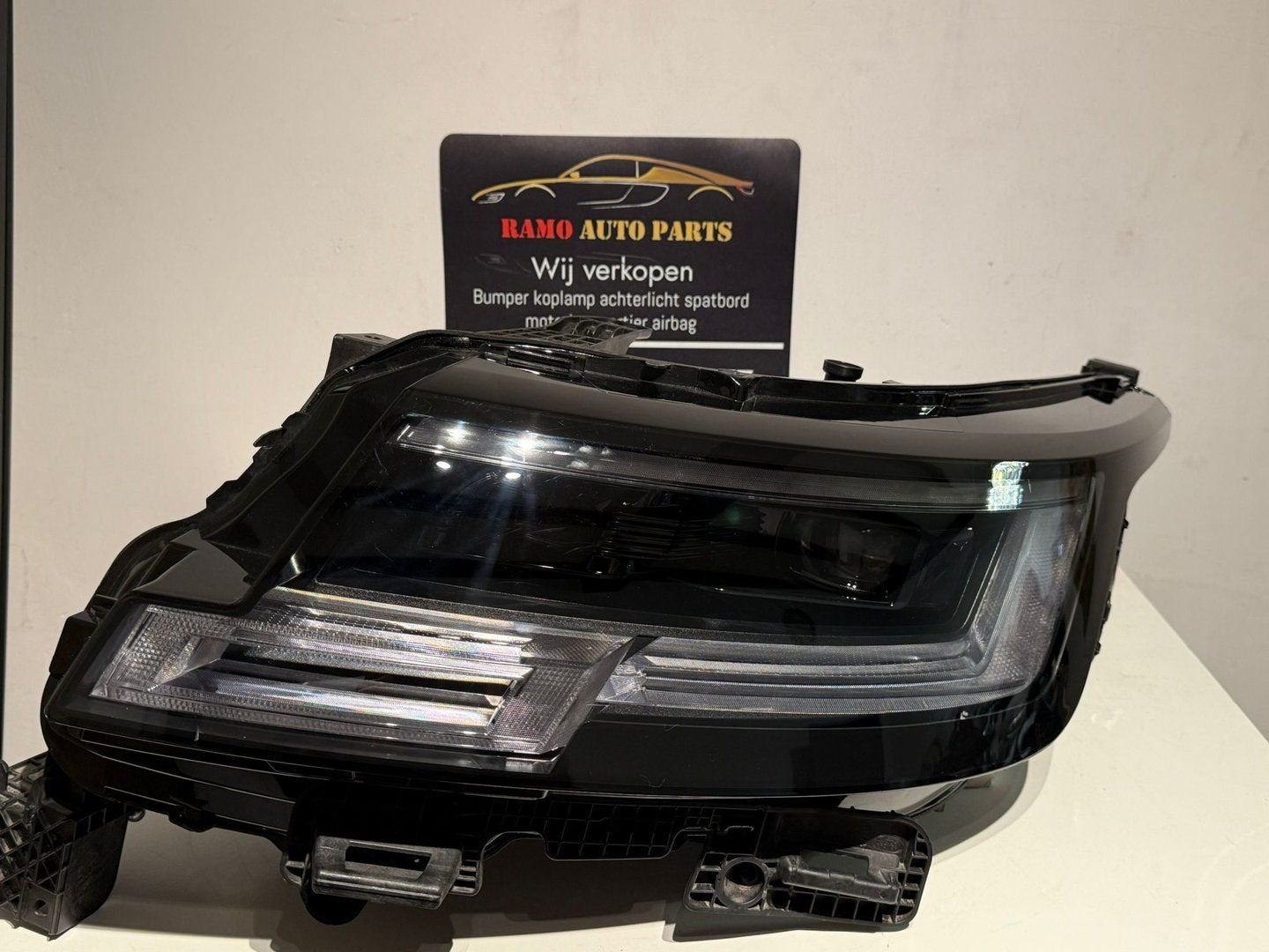 RANGE ROVER VOGUE L460 KOPLAMP LED LINKS M8E2-13W030 HN, Auto-onderdelen, -, -, Ophalen of Verzenden, -