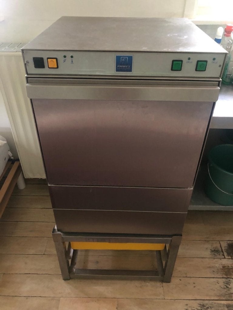 Lave-vaisselle professionnel, Enlèvement, Utilisé, Nettoyage