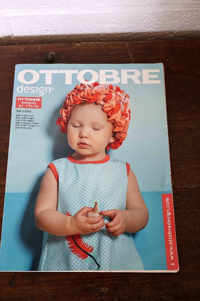 lot 14 livres de couture enfants patrons inclus, Enlèvement, Comme neuf