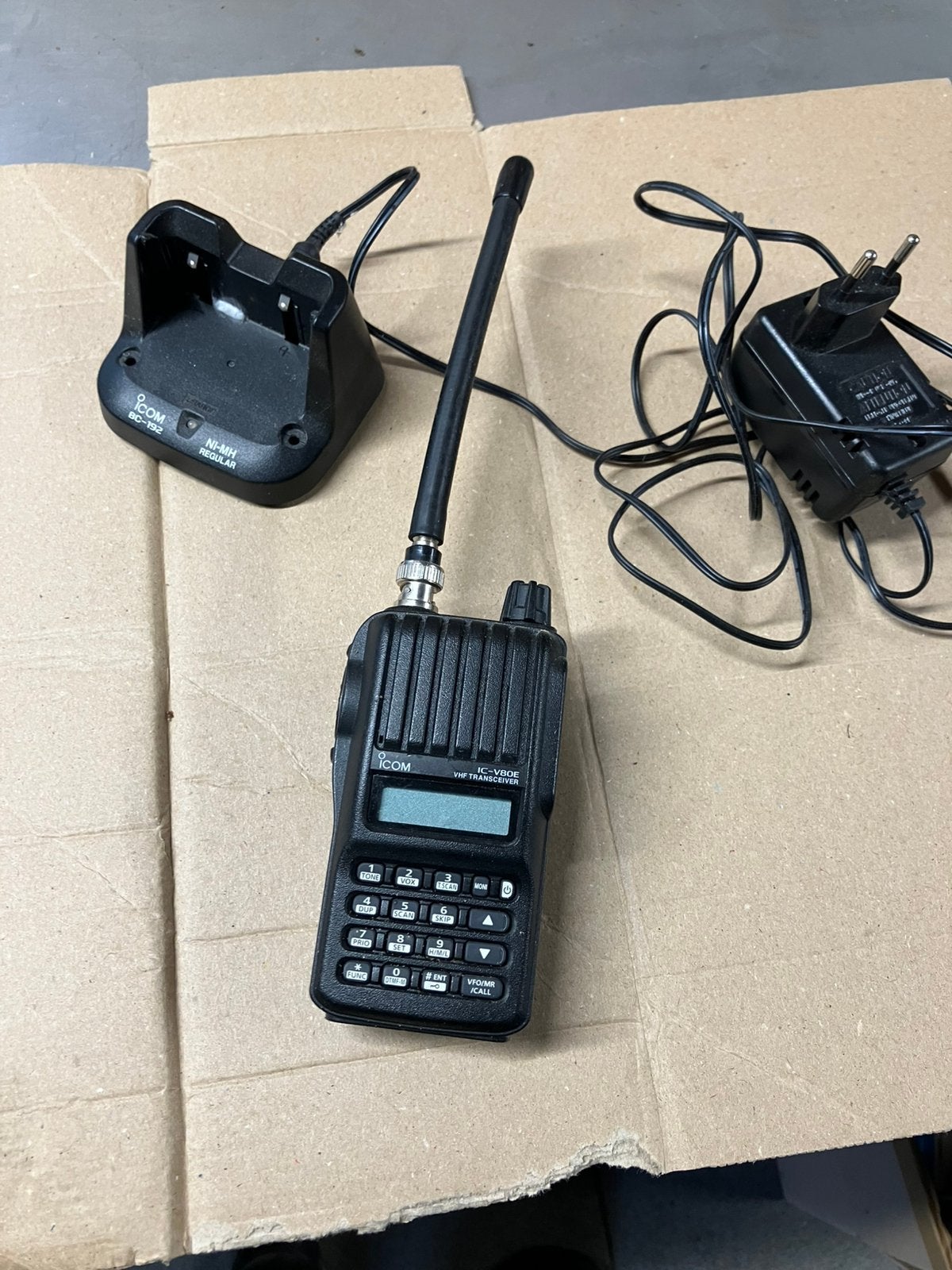 Walkie talkie icom ic-v80e, Telecommunicatie, Ophalen of Verzenden, Zo goed als nieuw