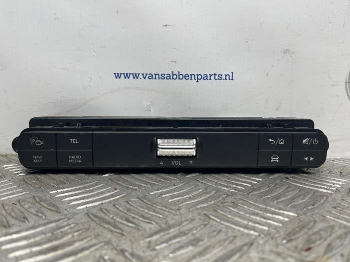 Panneau commande radio d'un Mercedes Sprinter, -, 3 mois de garantie, Utilisé, -
