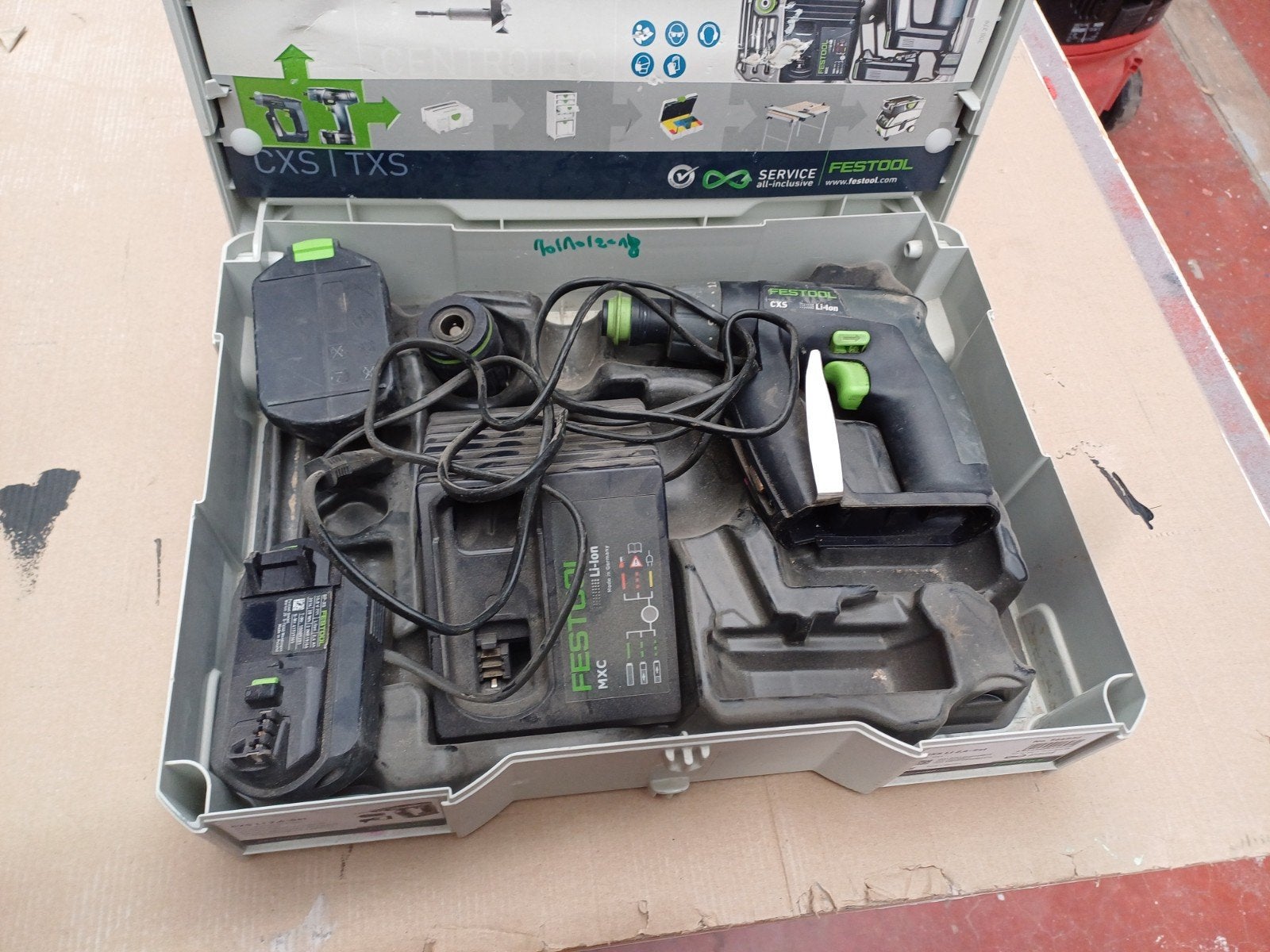 Festool schroefmachine, Ophalen