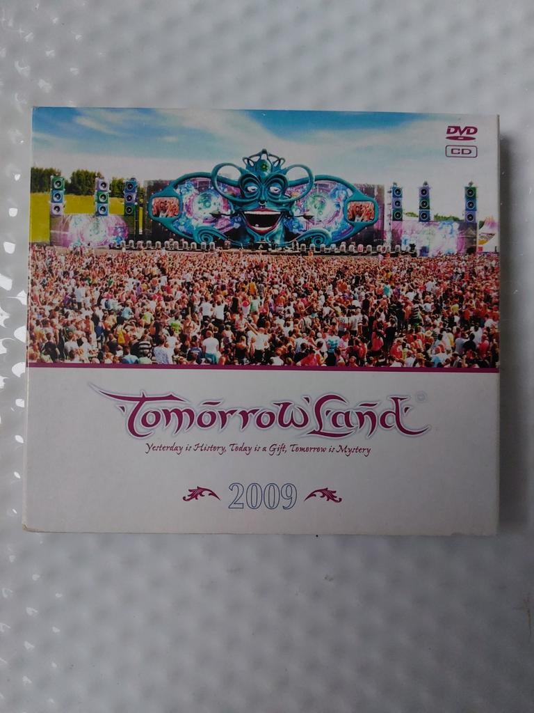 TOMORROWLAND 2009
(CD + DVD), CD & DVD, Envoi, Comme neuf