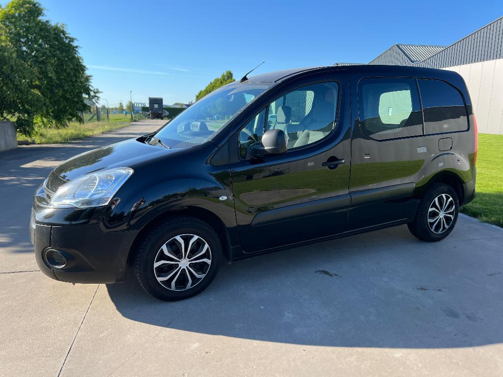 Citroën Berlingo GPS*PARKEERSENSOREN*AIRCO gekeurd vvk, Auto's, Voorwielaandrijving, Stof, 4 cilinders, 1445 kg