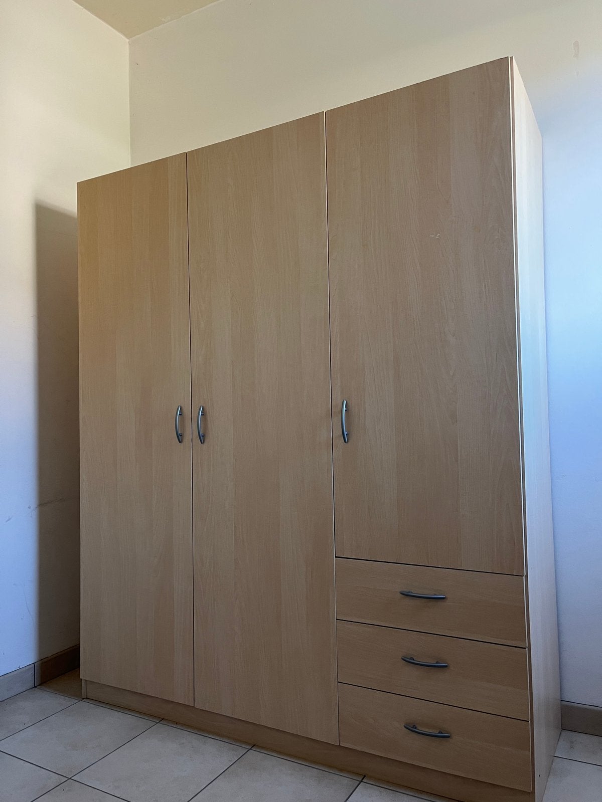 Gratis kledingkast, Ophalen, Gebruikt, 100 tot 150 cm, 150 tot 200 cm