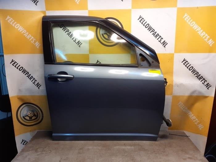 Portière 4portes avant droite d'un Suzuki Swift (ZY4), Autos : Pièces & Accessoires, -, 3 mois de garantie, Utilisé, Porte