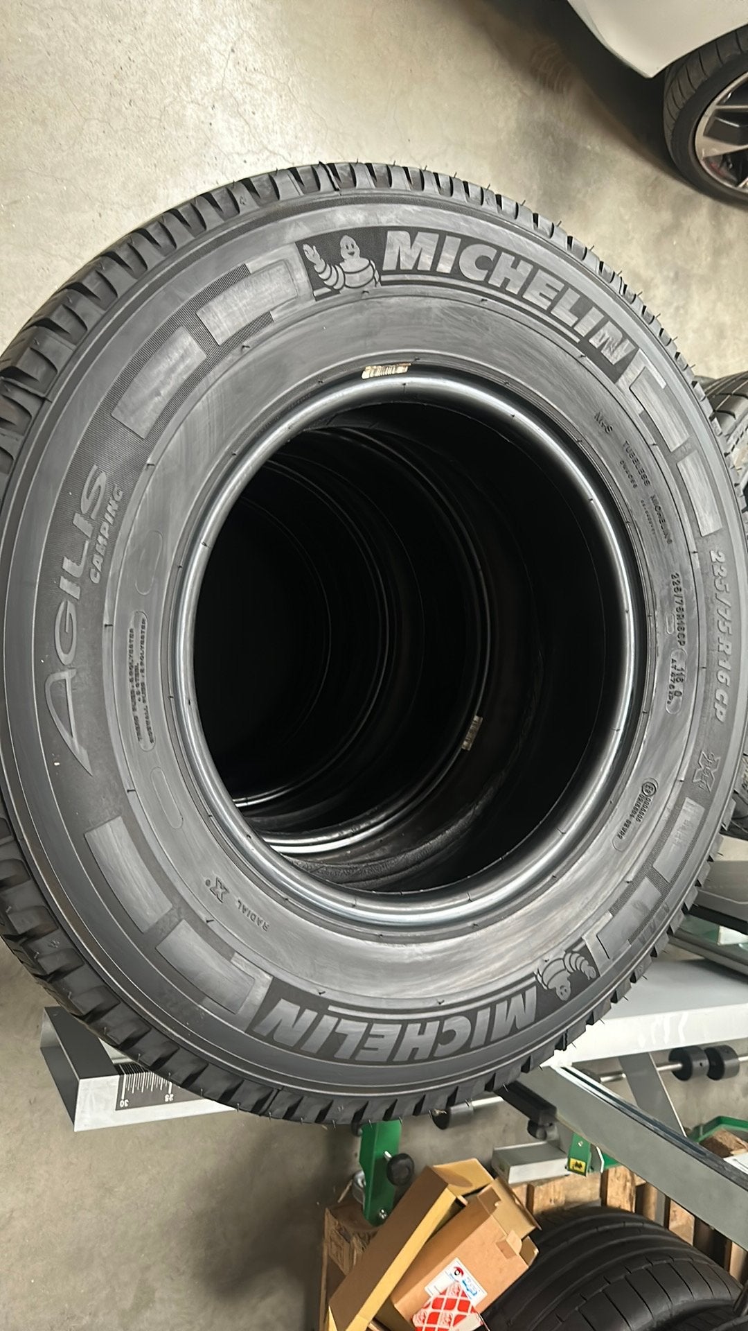 4 pneus Michelin Agilis 225/75r16cp, Enlèvement, Pneu(s)