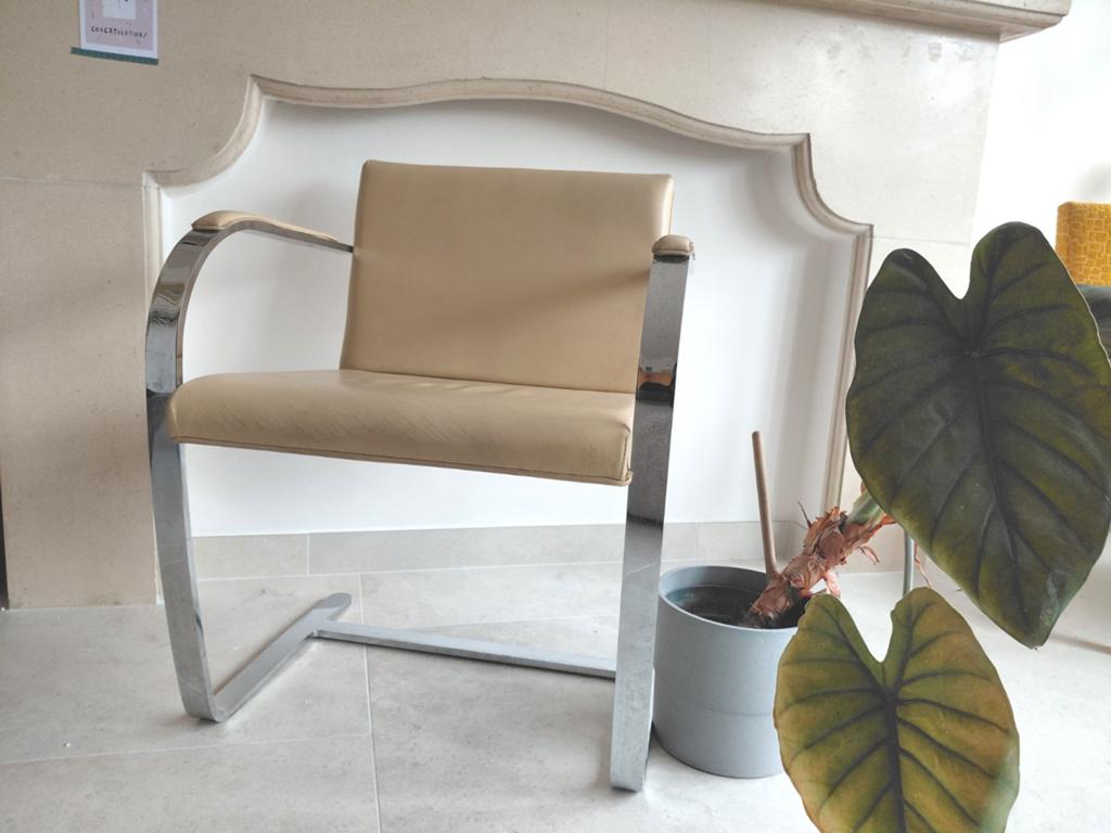 Design BRNO stoelen, Ophalen