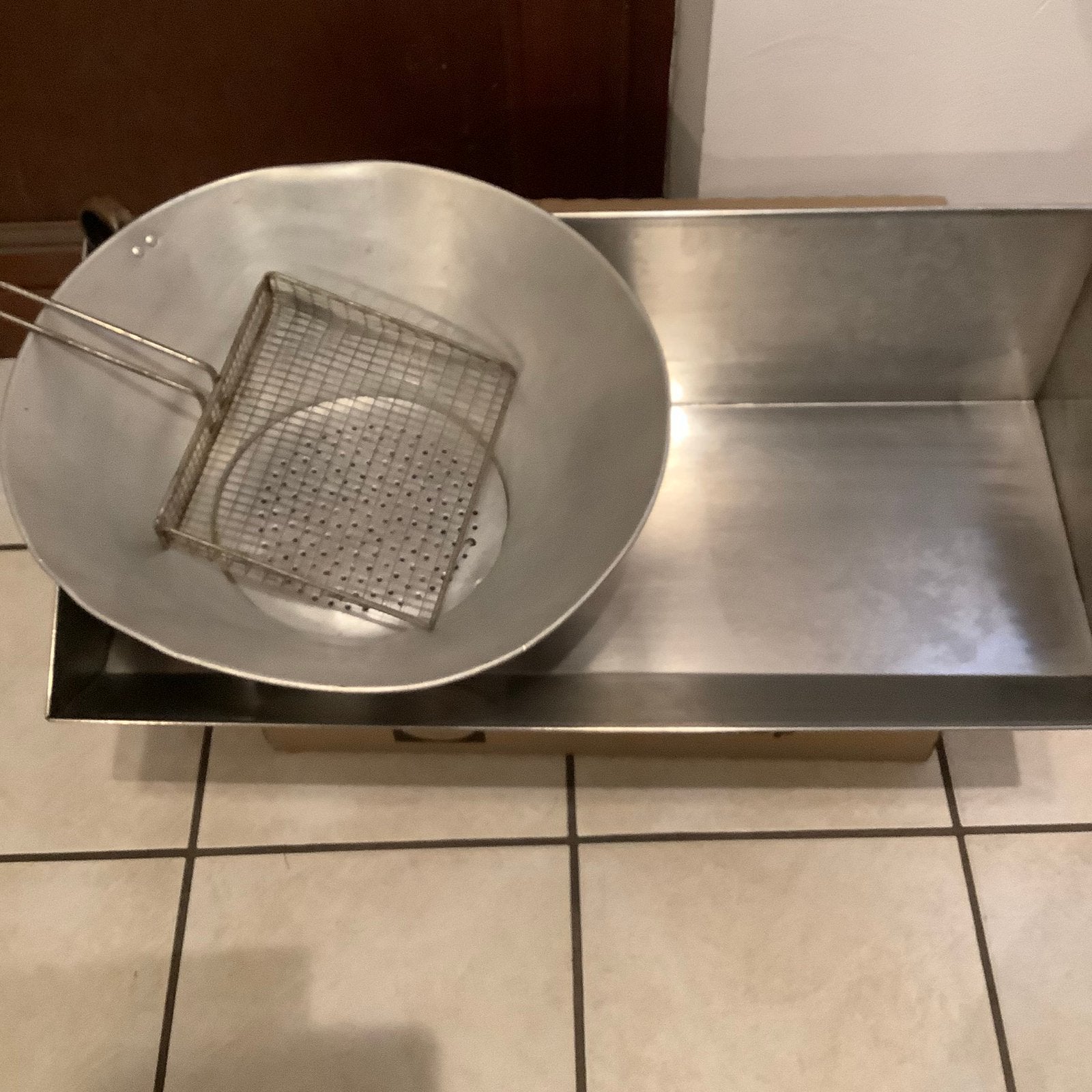 Frietbak, grote en kleinere, frietzeef,schep, zoutvat, inox, Ophalen