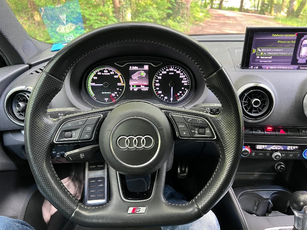 Audi A3 Etron S-Line, Phares entièrement LED, Achat, Entreprise, Alcantara