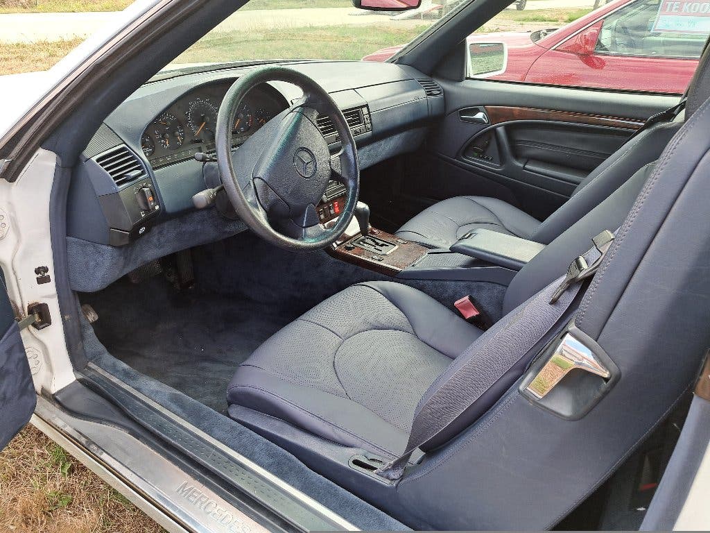 Mercedes SL500 oldtimer in 2028, foto 2