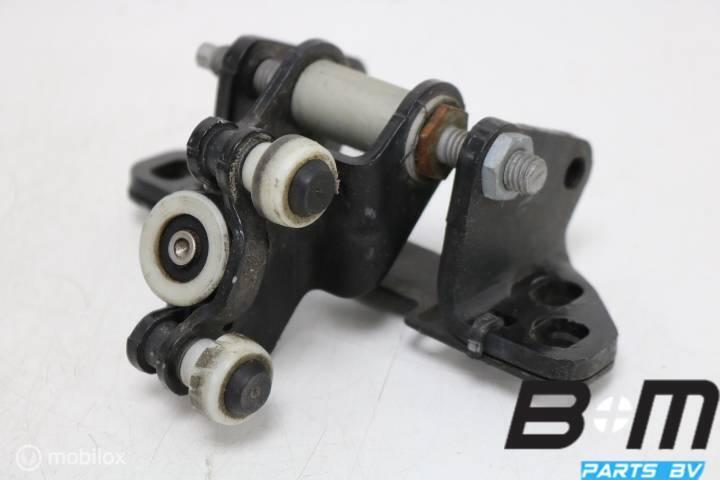 Rolgeleiding midden schuifdeur VW Crafter 2E A9067600347, Gebruikt
